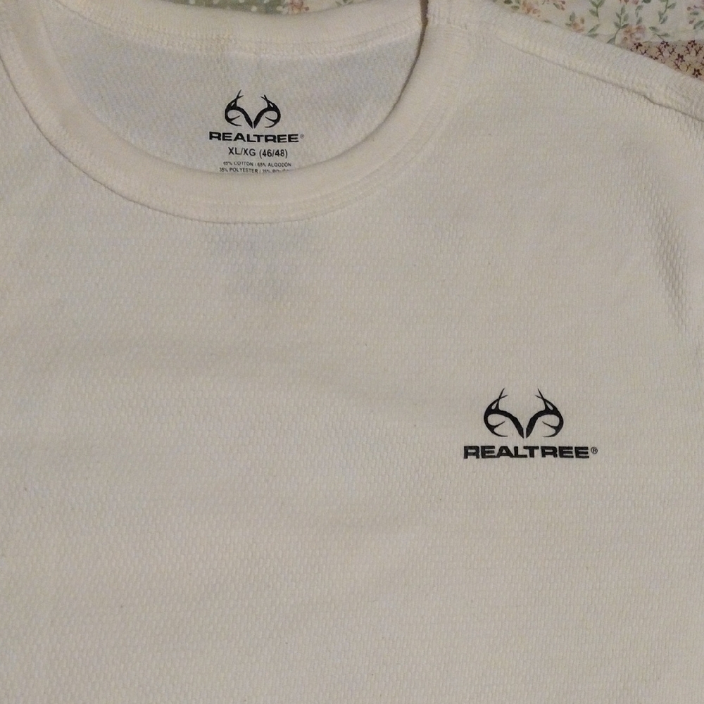 Realtree Men's Off-White Long Sleeve Tee - Picture 3 of 5